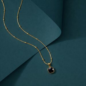 BLACK PANDENT NECKLACE