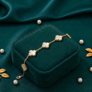 WHITE CLOVER BRACELET