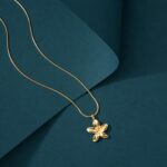 minimal-gold-flower-pendant-necklace