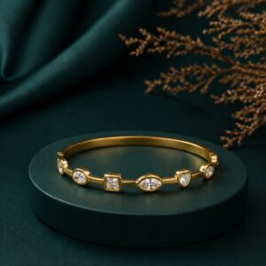 LUXE STONE BANGLE