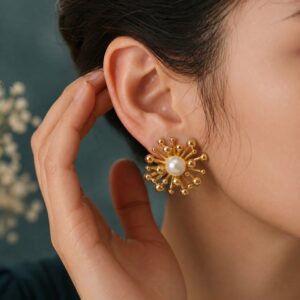 PEARL FLARE STUDS