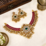madona-emerald-necklace