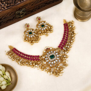 MADONA EMERALD NECKLACE